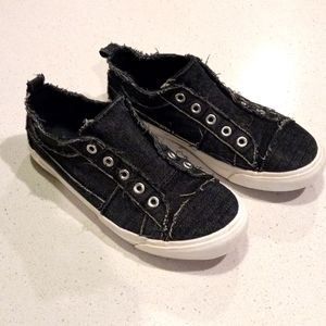 Corkys Babalu Slip-On Canvas Sneakers (Size: 6)